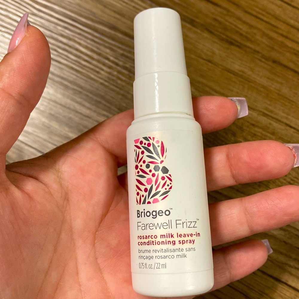 briogeo farewell frizz rosarco milk leave in conditioning spray 22ml